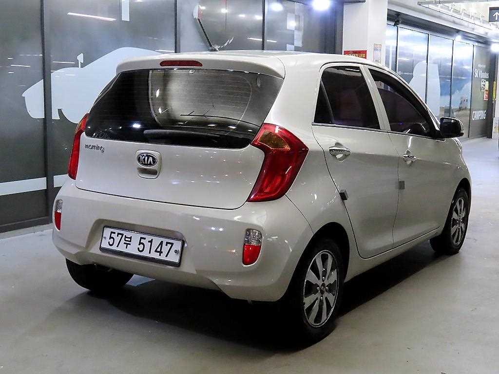 KIA Morning - Vista 4