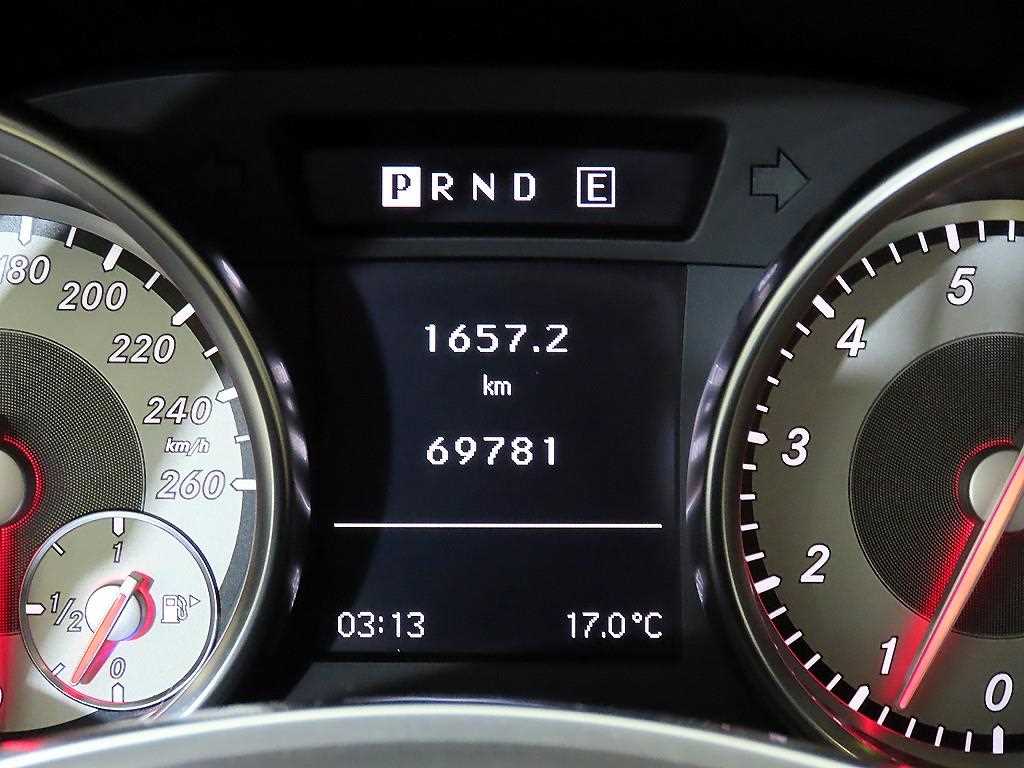 Mercedes Benz SLK Class - Vista 12