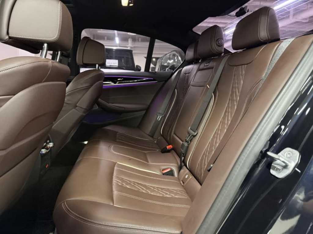 BMW 5 Series - Vista 8