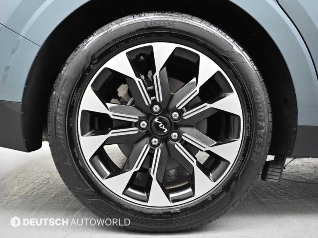 KIA Carnival - Vista 5