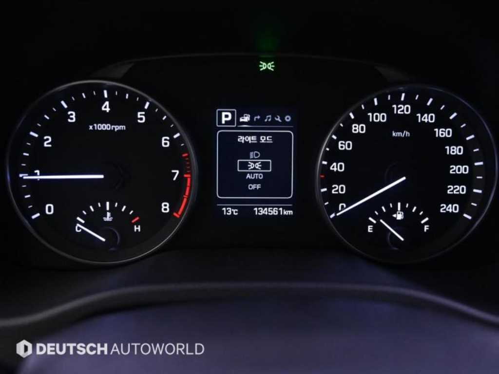 HYUNDAI Avante - Vista 8