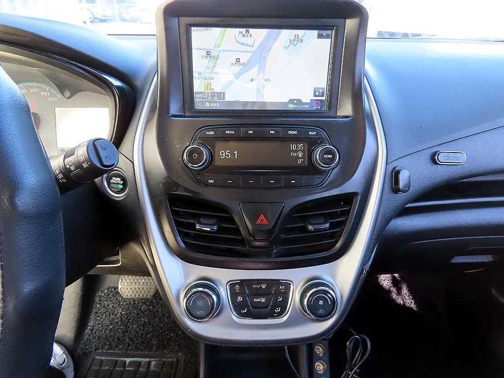 Chevrolet Spark 2016 Blanco - Importación desde Corea - HF Imports Iquique - Foto 13