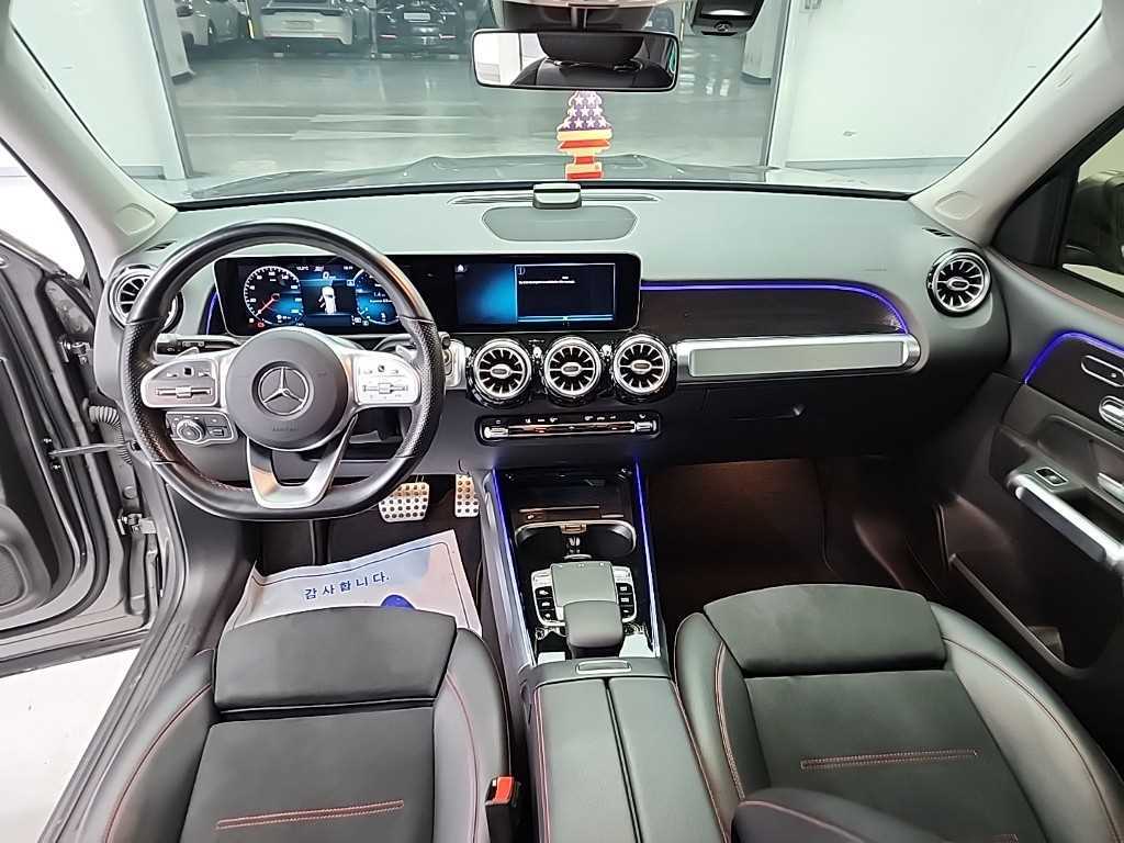 Mercedes Benz GLB Class - Vista 7