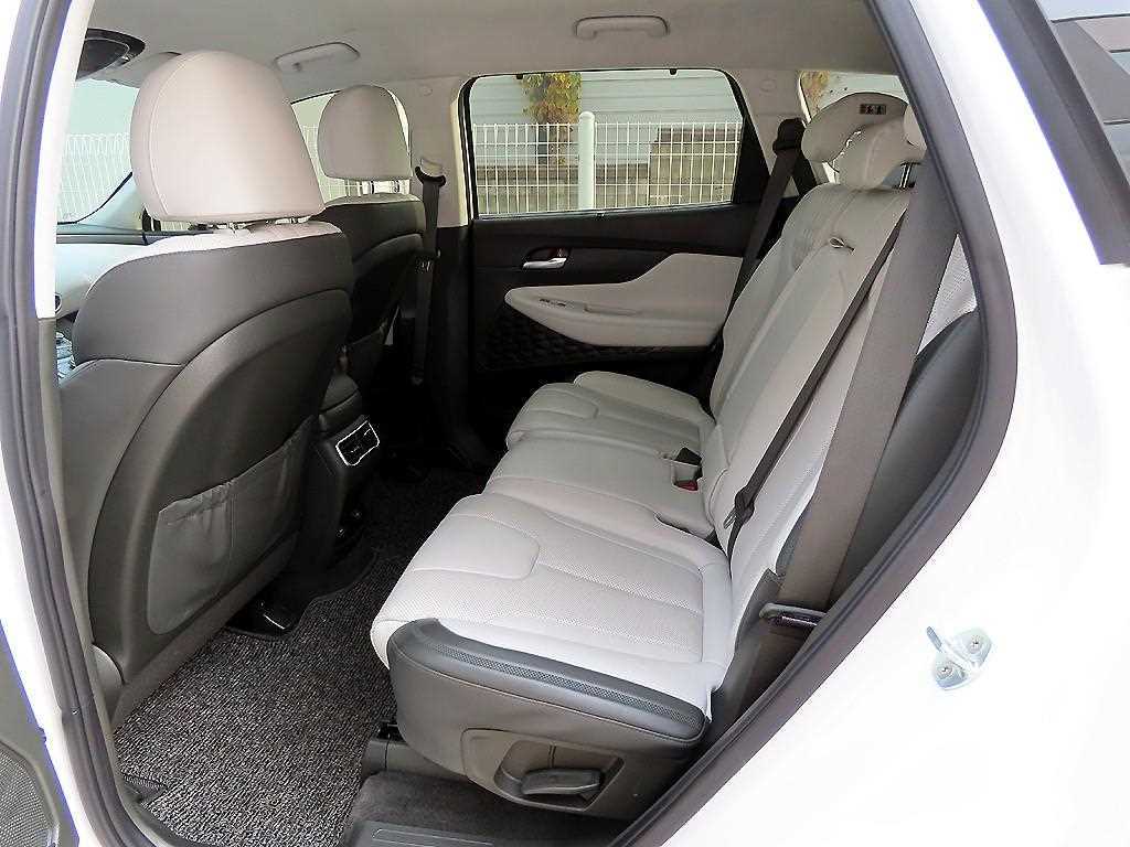 HYUNDAI Santa Fe - Vista 9