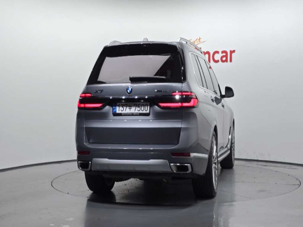 BMW X7 - Vista 4