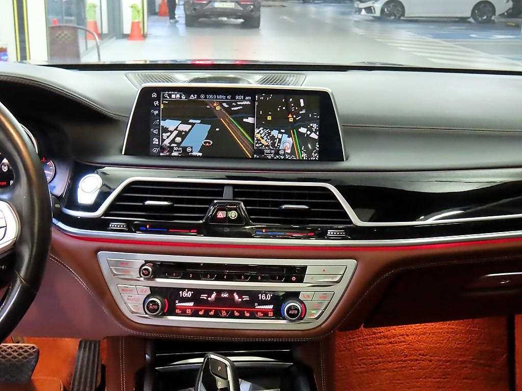 BMW 7 Series - Vista 11