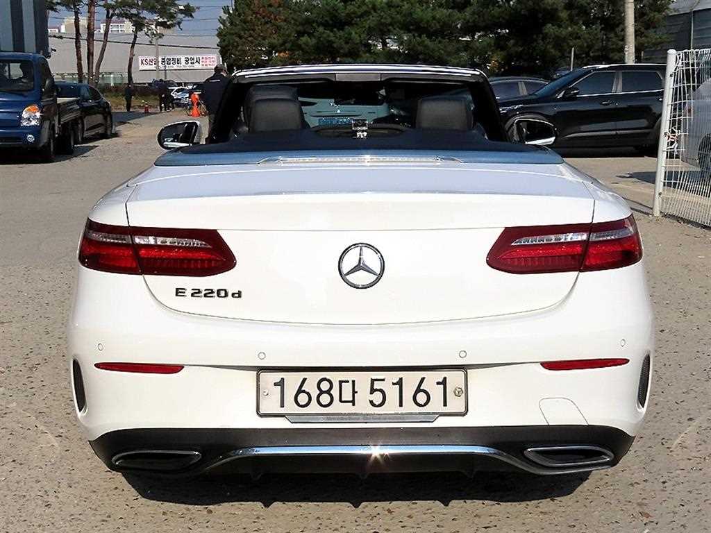 Mercedes Benz E class - Vista 8