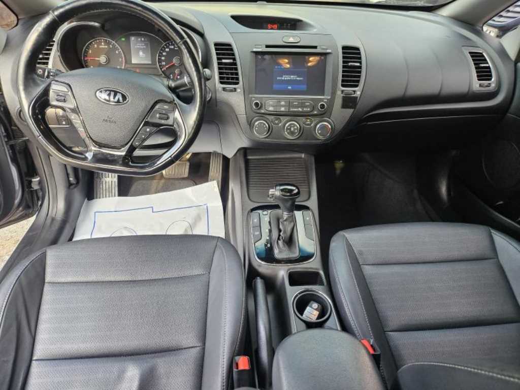 KIA K3 2018 Gris - Importación desde Corea - HF Imports Iquique - Foto 18