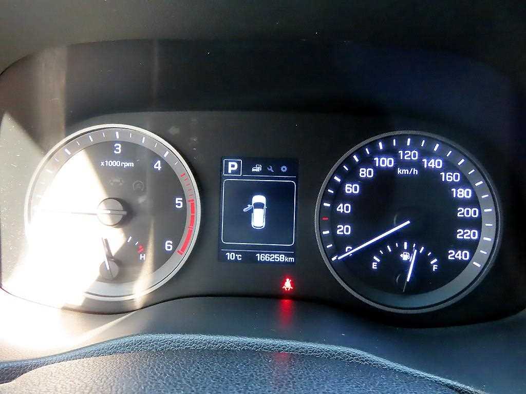 HYUNDAI Tucson - Vista 9