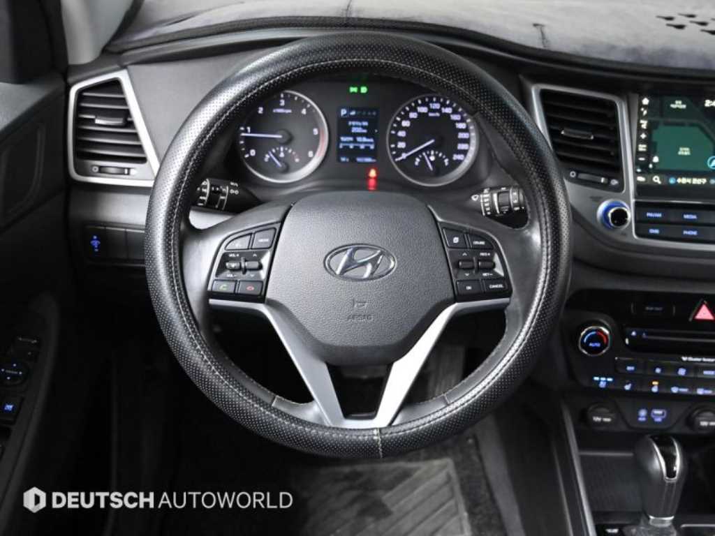 HYUNDAI Tucson - Vista 11