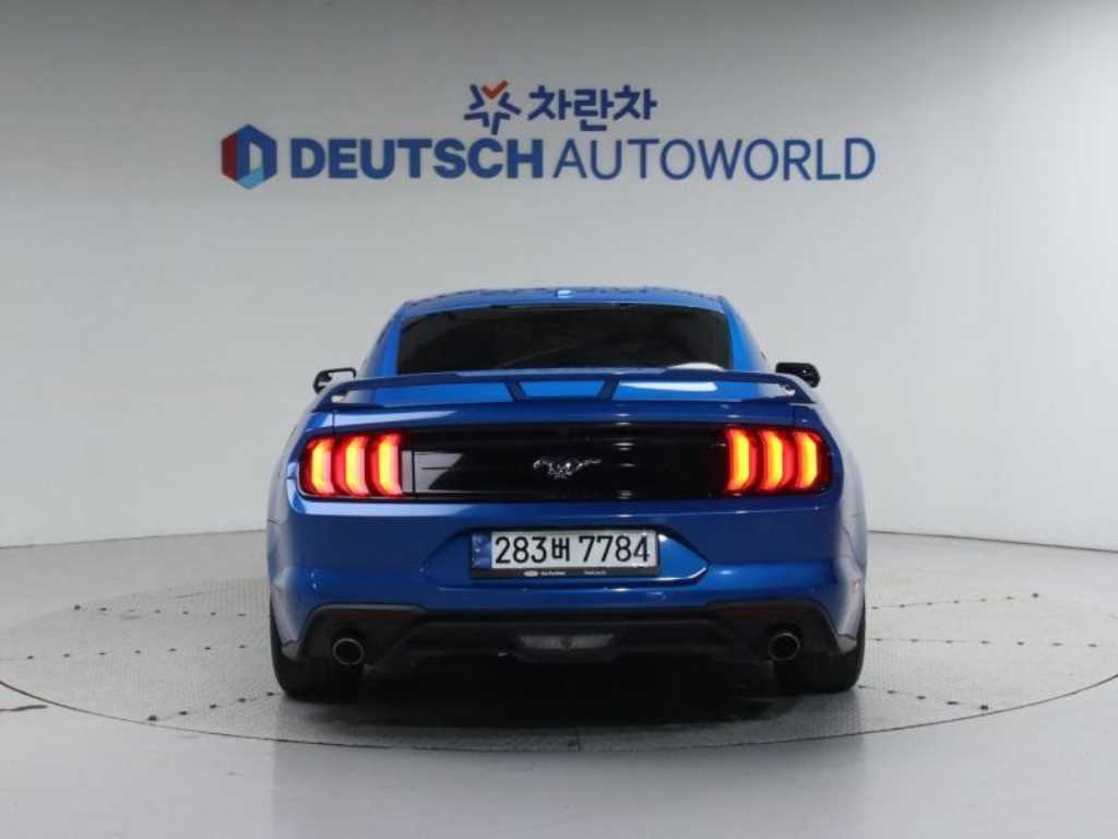 Ford Mustang - Vista 4