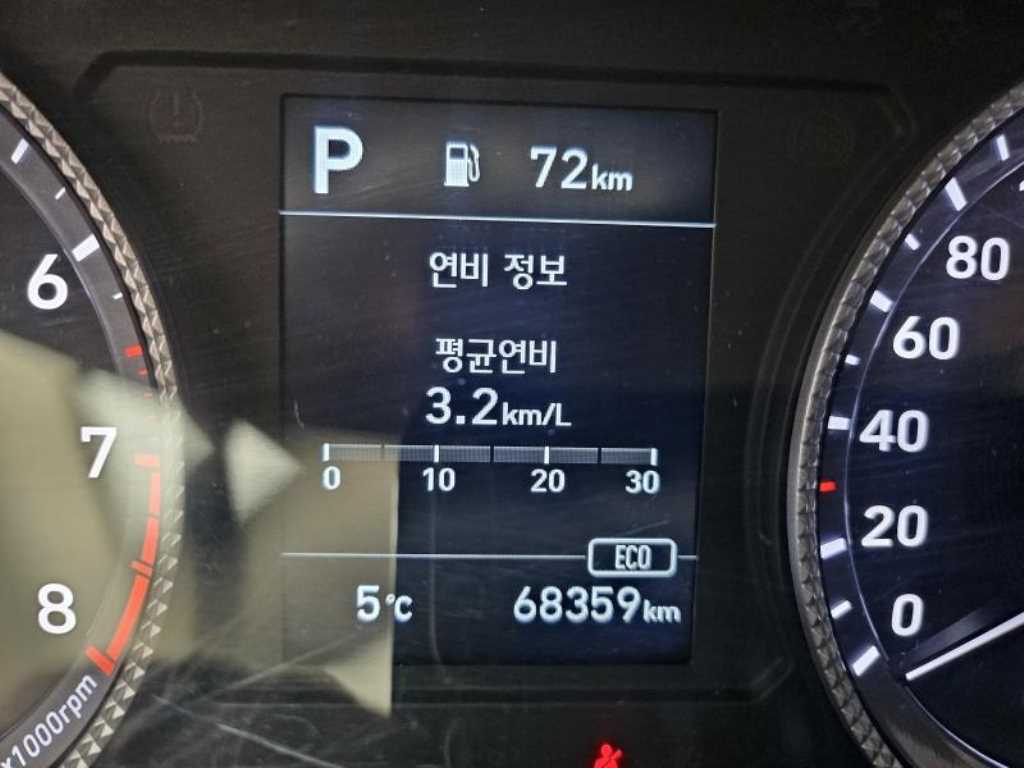 HYUNDAI Sonata - Vista 12