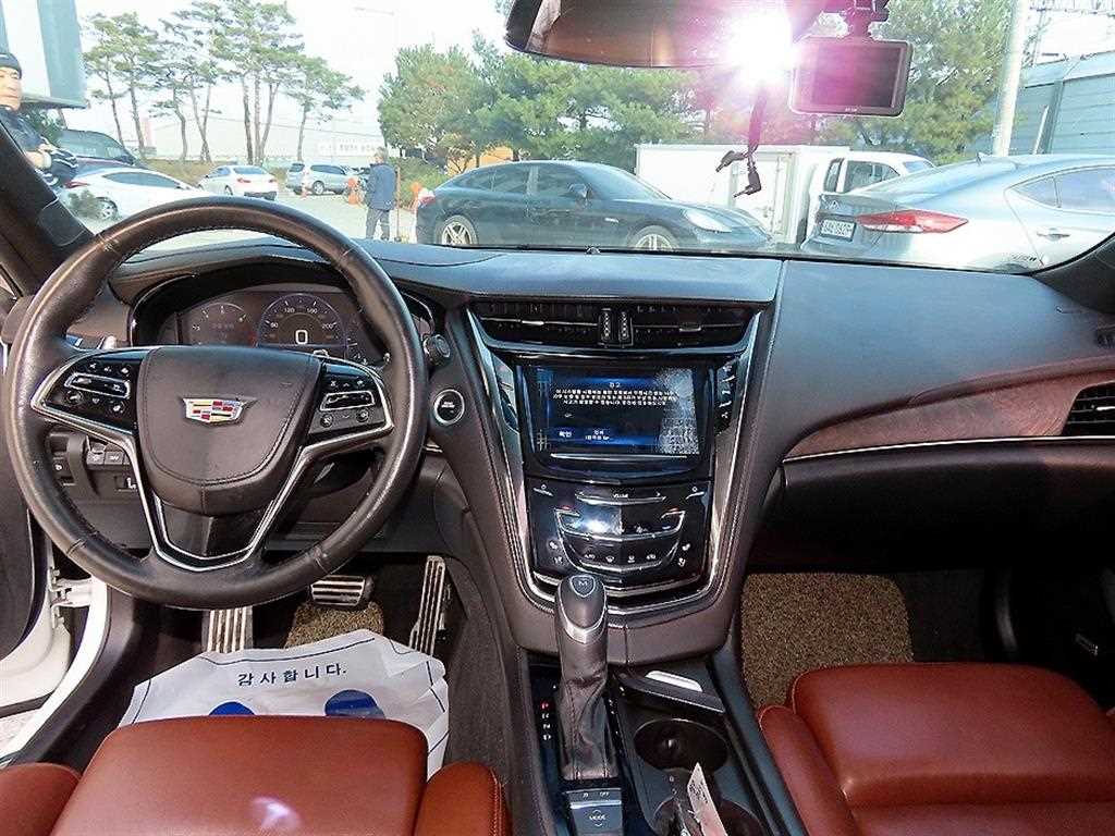 Cadillac CTS - Vista 7