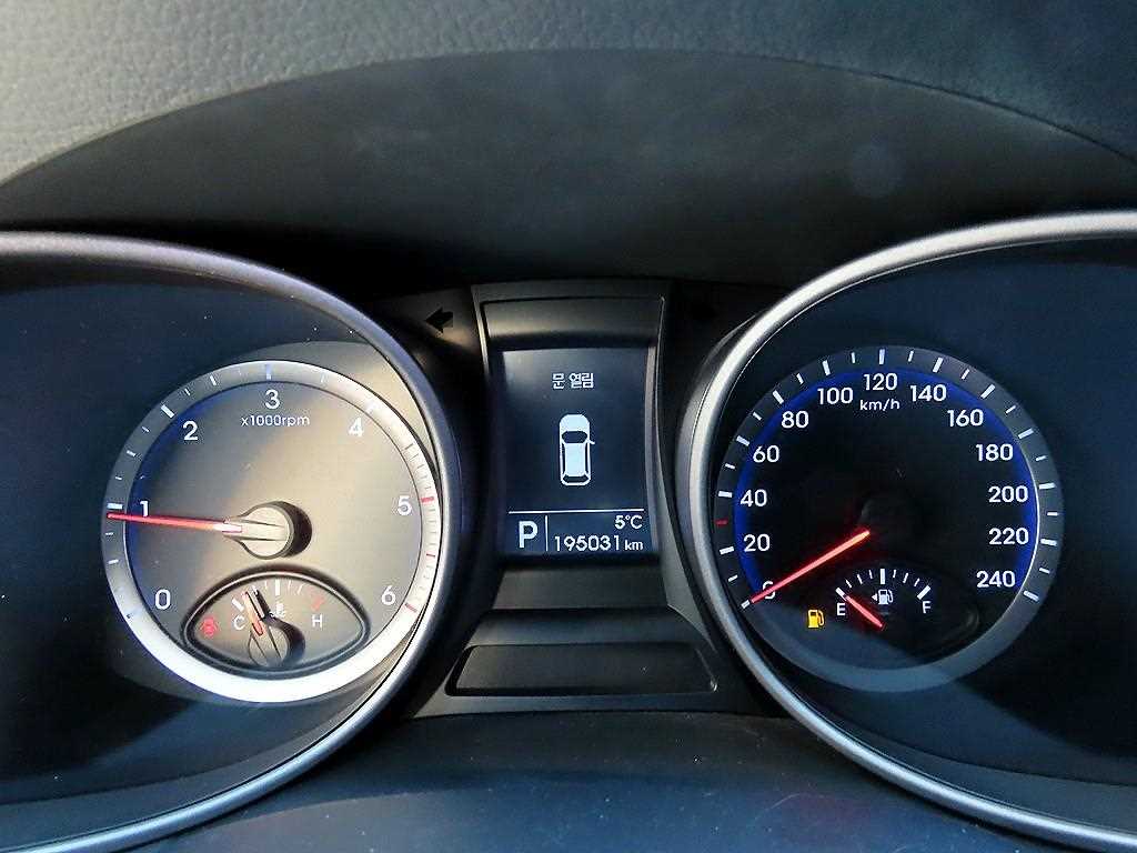 HYUNDAI Santa Fe - Vista 9