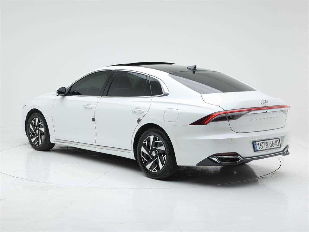 HYUNDAI Grandeur - Vista 4