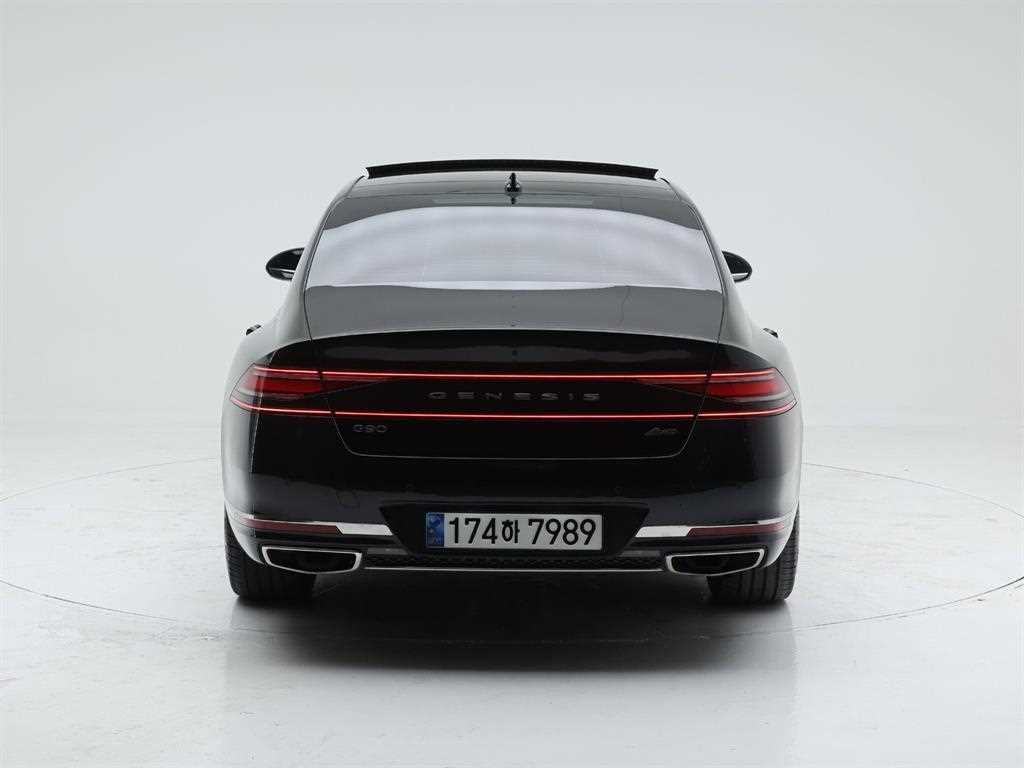 Genesis G90 - Vista 5