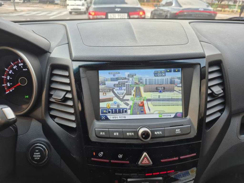 Ssangyong Tivoli - Vista 10