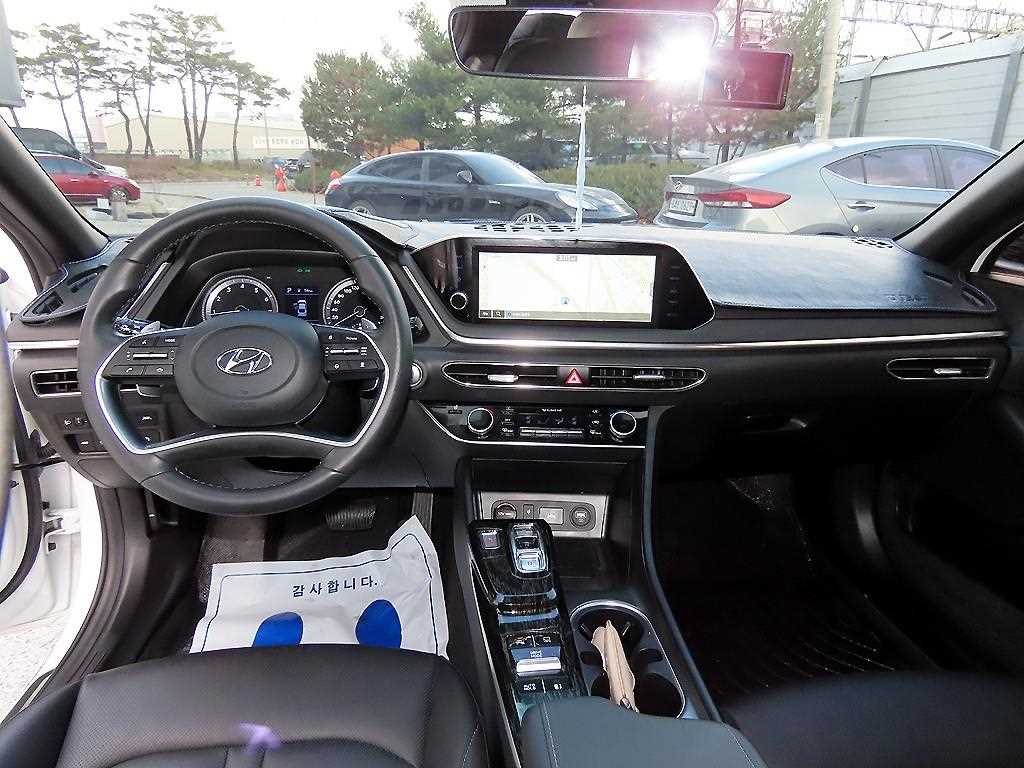 HYUNDAI Sonata - Vista 7