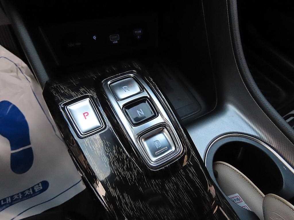 HYUNDAI Sonata - Vista 10