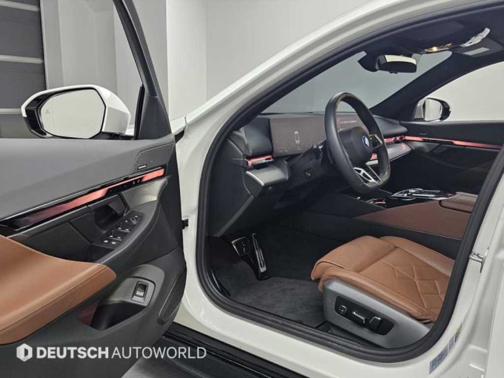 BMW i5 - Vista 11