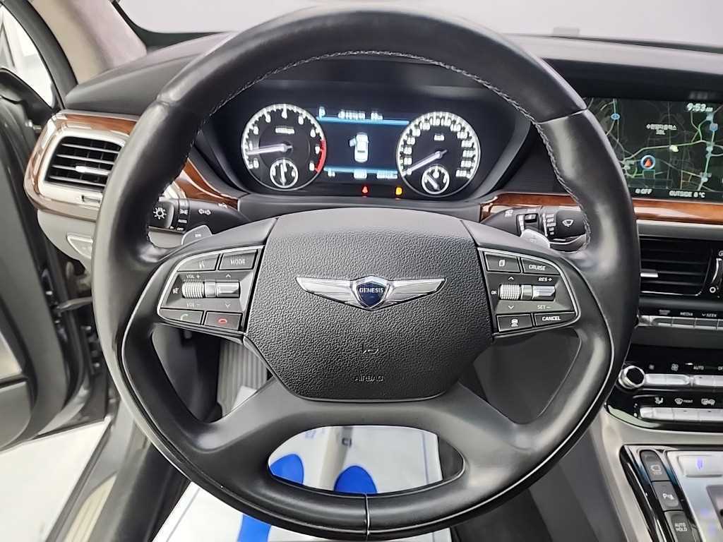 Genesis EQ900 - Vista 9