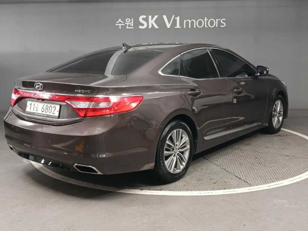 HYUNDAI Grandeur - Vista 4