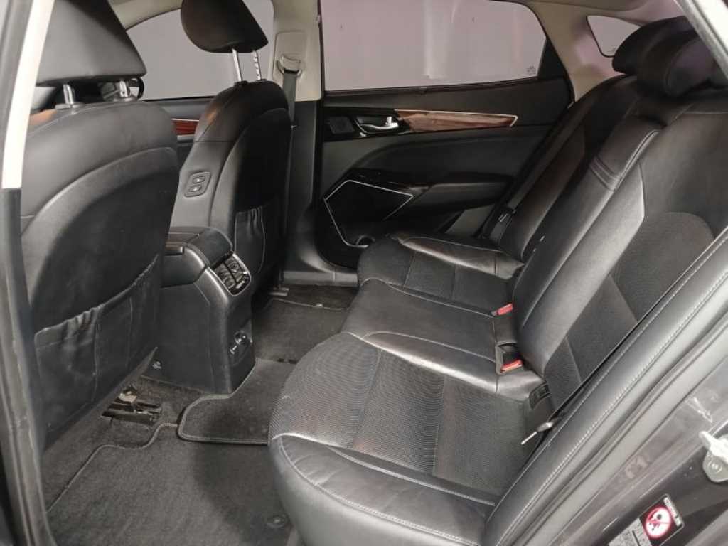 KIA K7 - Vista 8