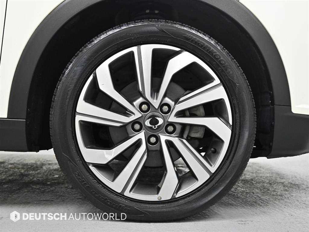 Ssangyong Tivoli - Vista 5