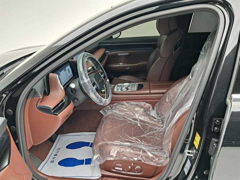 Genesis G90 - Vista 11