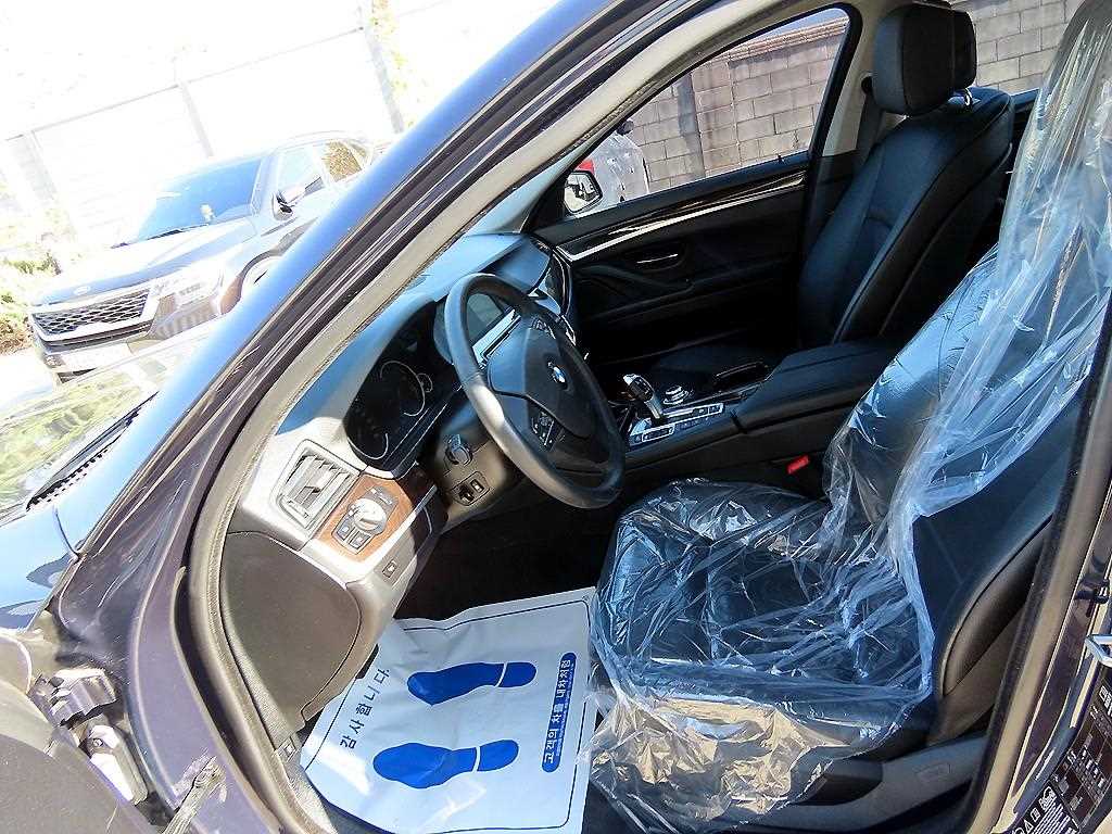 BMW 5 Series - Vista 5