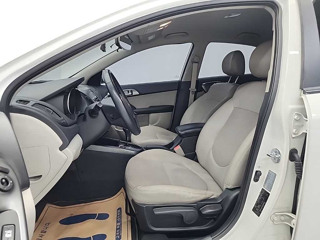 KIA Forte - Vista 11