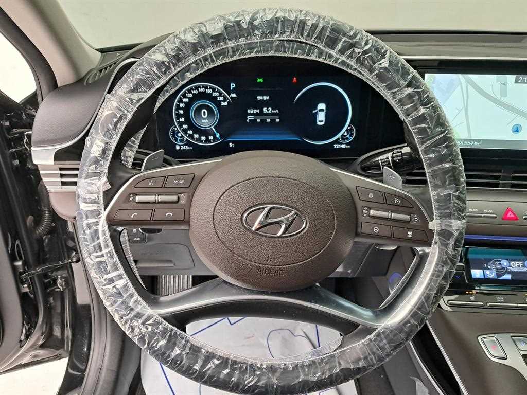 HYUNDAI Grandeur - Vista 7