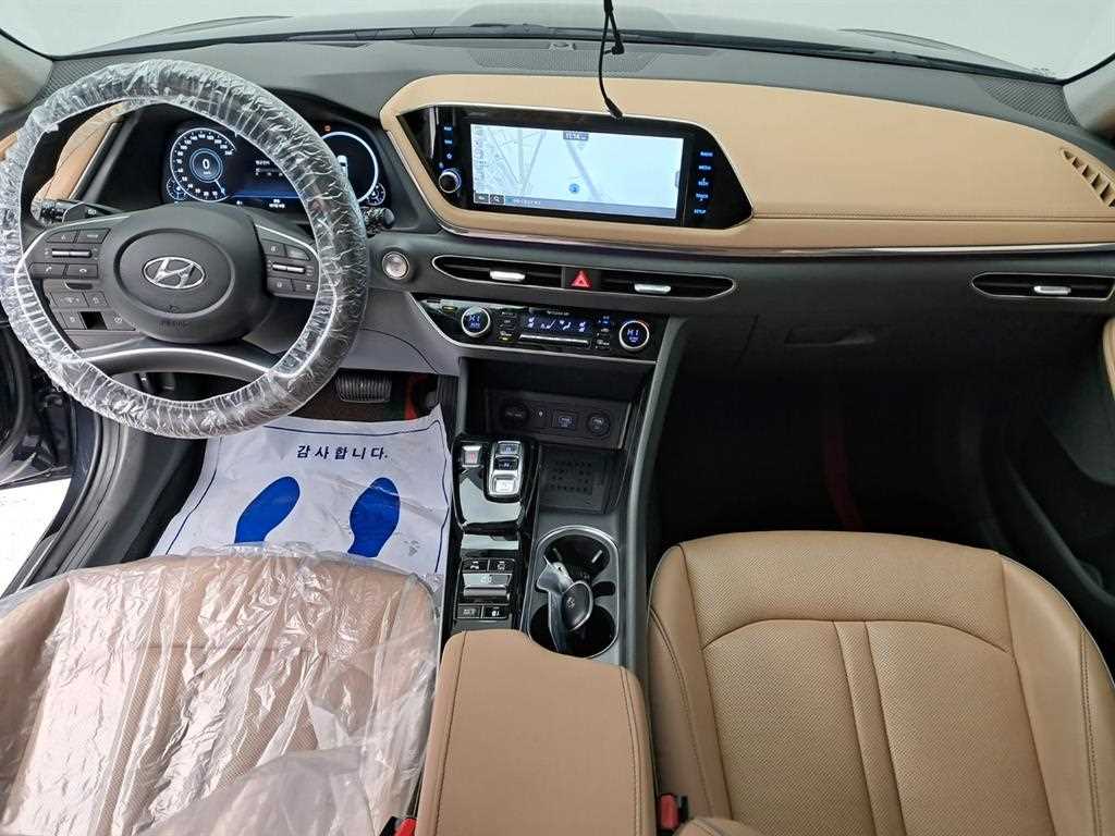 HYUNDAI Sonata - Vista 6