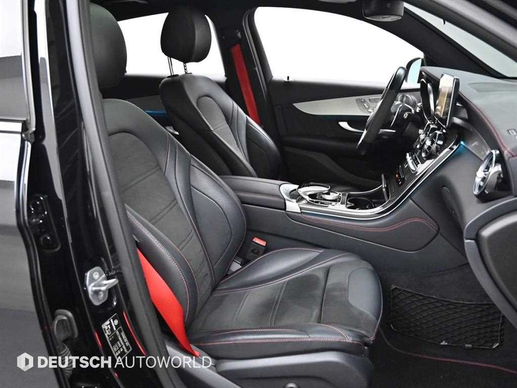 Mercedes Benz GLC Class - Vista 10