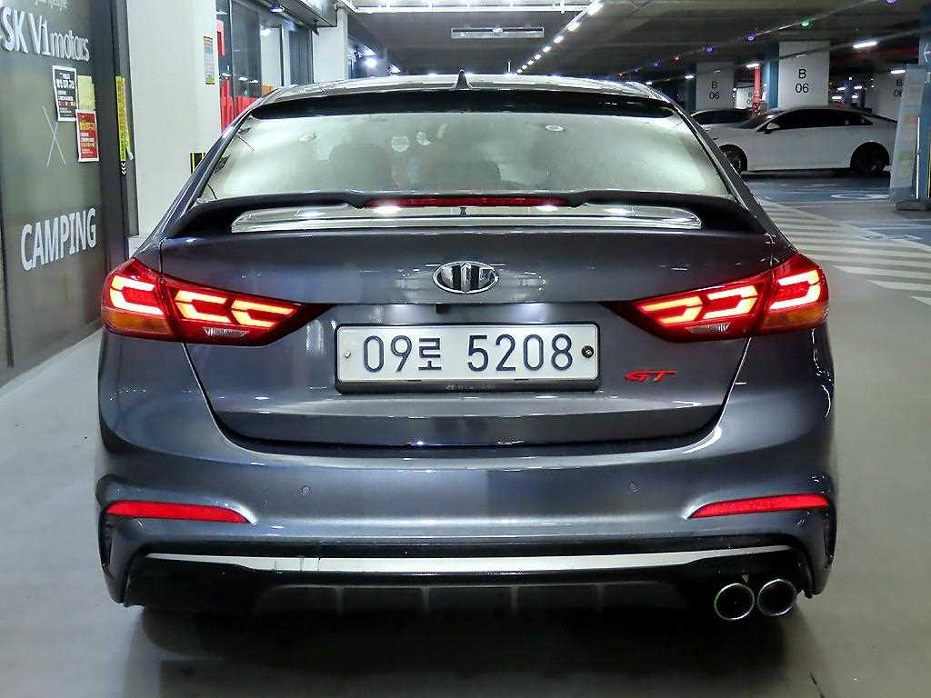 HYUNDAI Avante - Vista 5