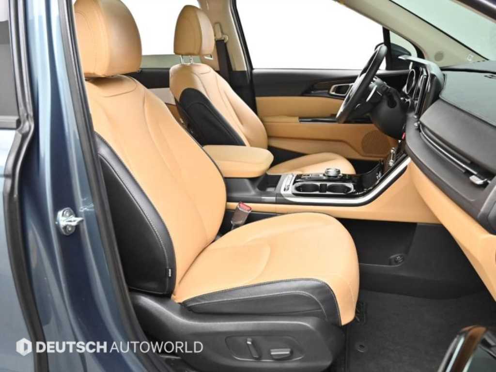 KIA Carnival - Vista 10