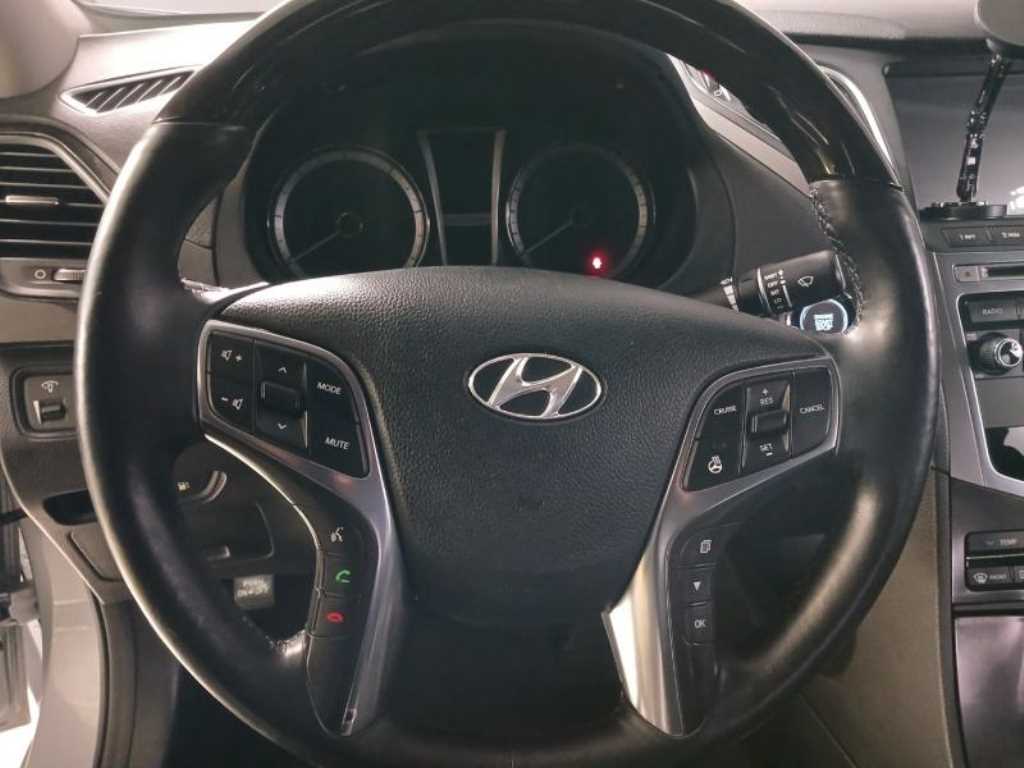 HYUNDAI Grandeur - Vista 11