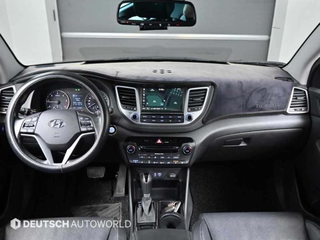 HYUNDAI Tucson - Vista 7
