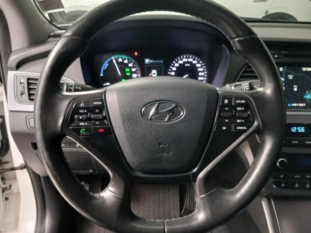 HYUNDAI Sonata - Vista 11