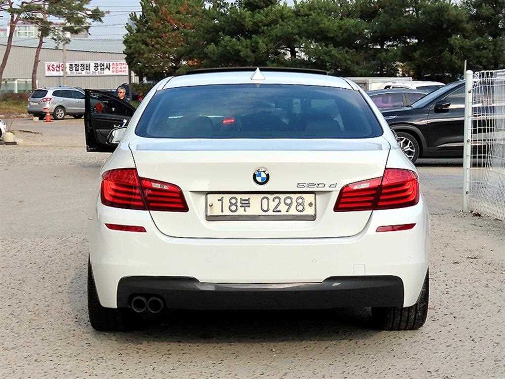 BMW 5 Series - Vista 4