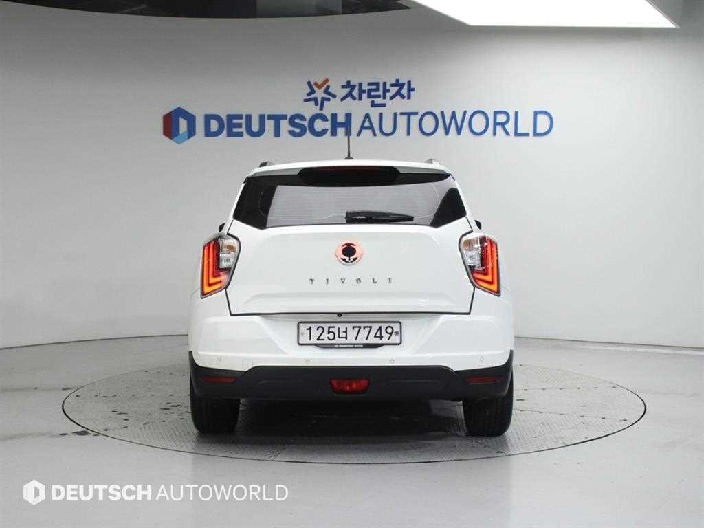 Ssangyong Tivoli - Vista 4