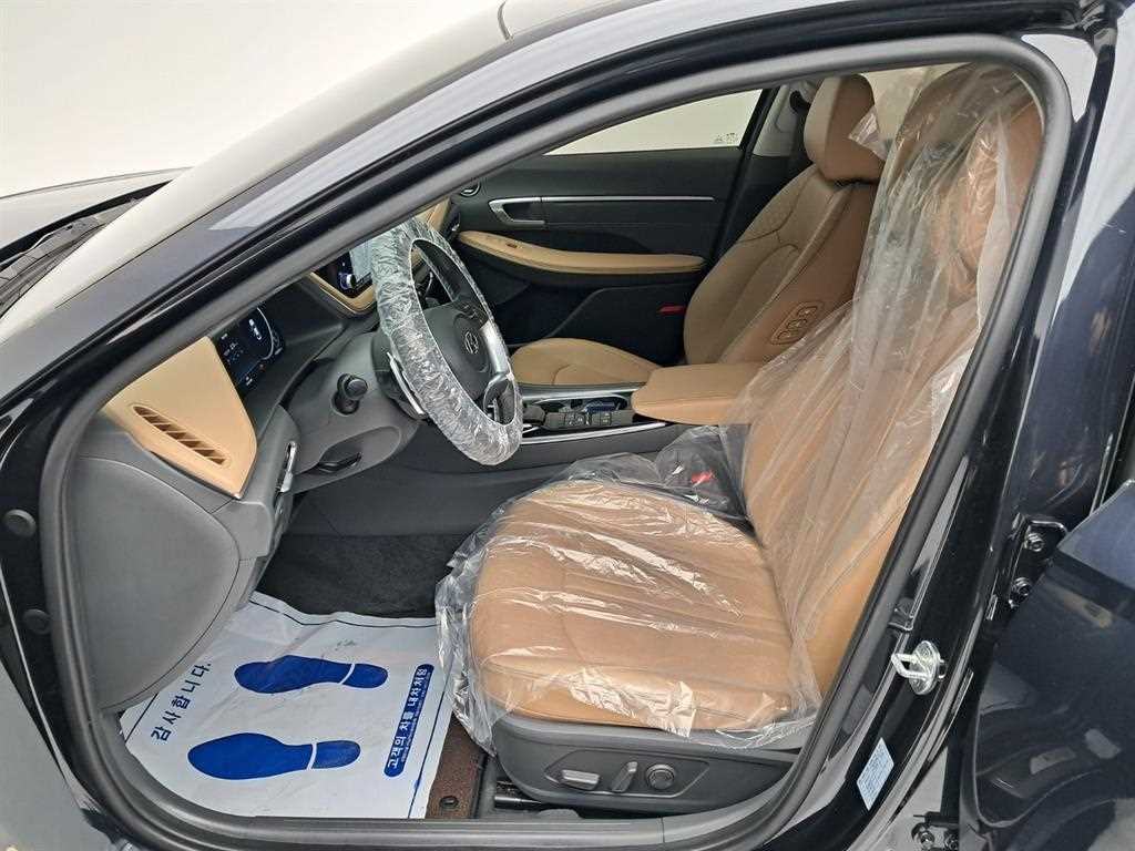 HYUNDAI Sonata - Vista 11