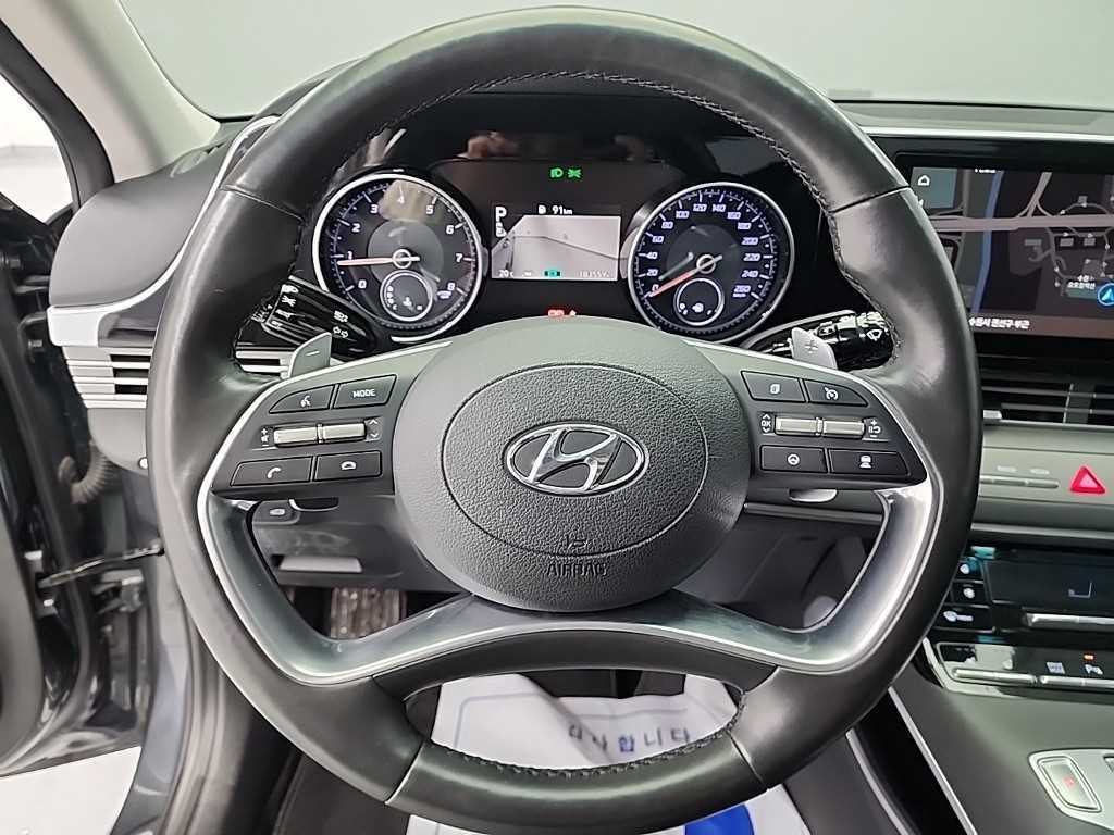 HYUNDAI Grandeur - Vista 9