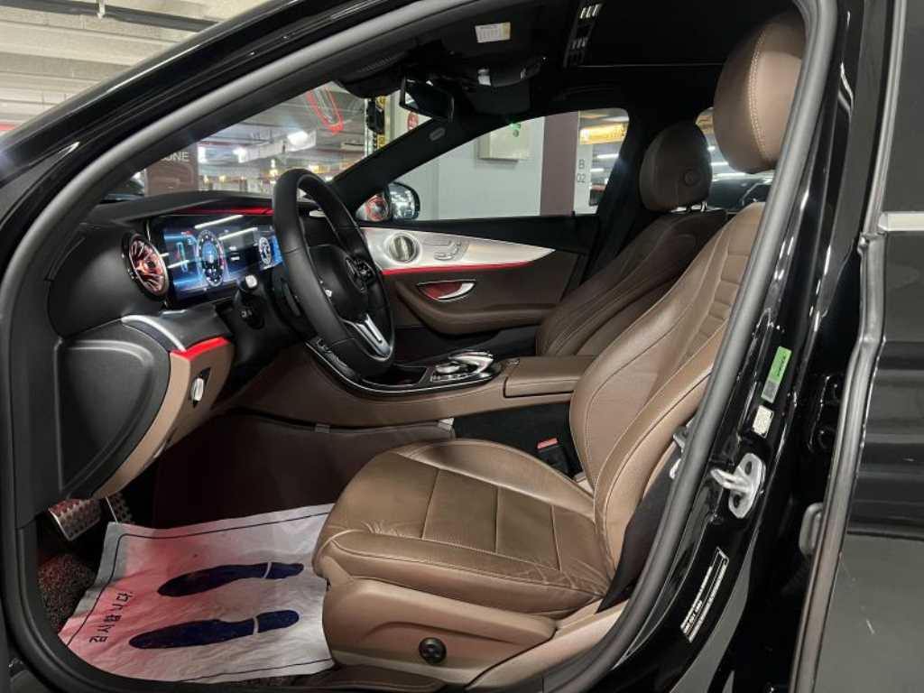 Mercedes Benz E class - Vista 10