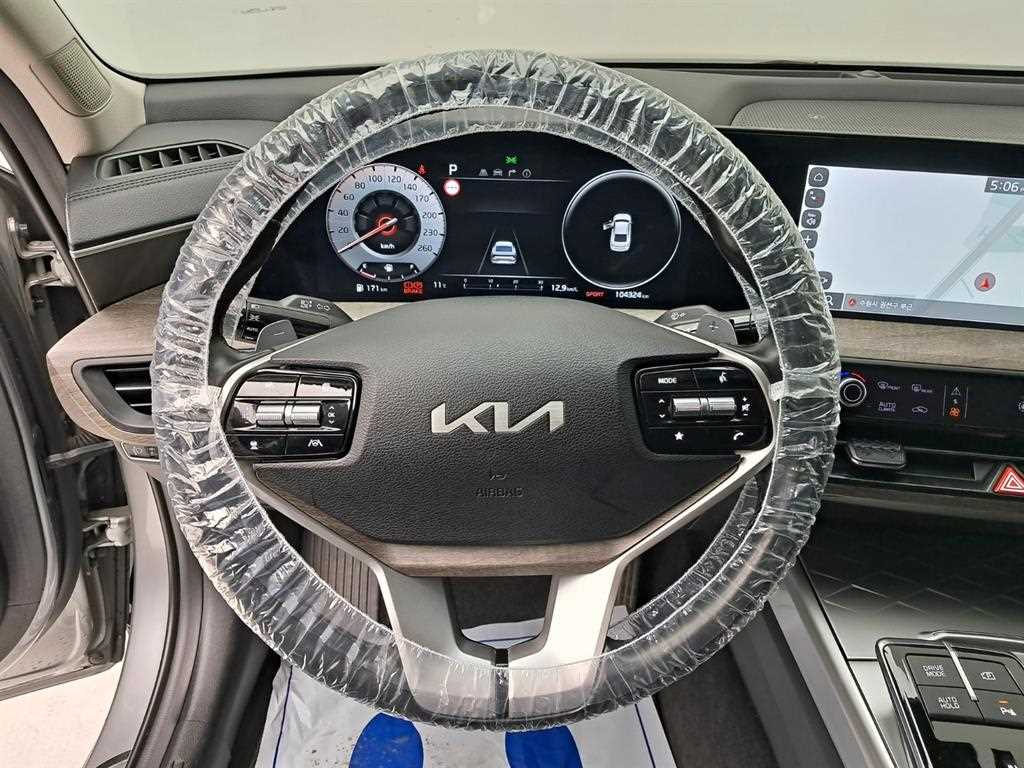 KIA K8 - Vista 7