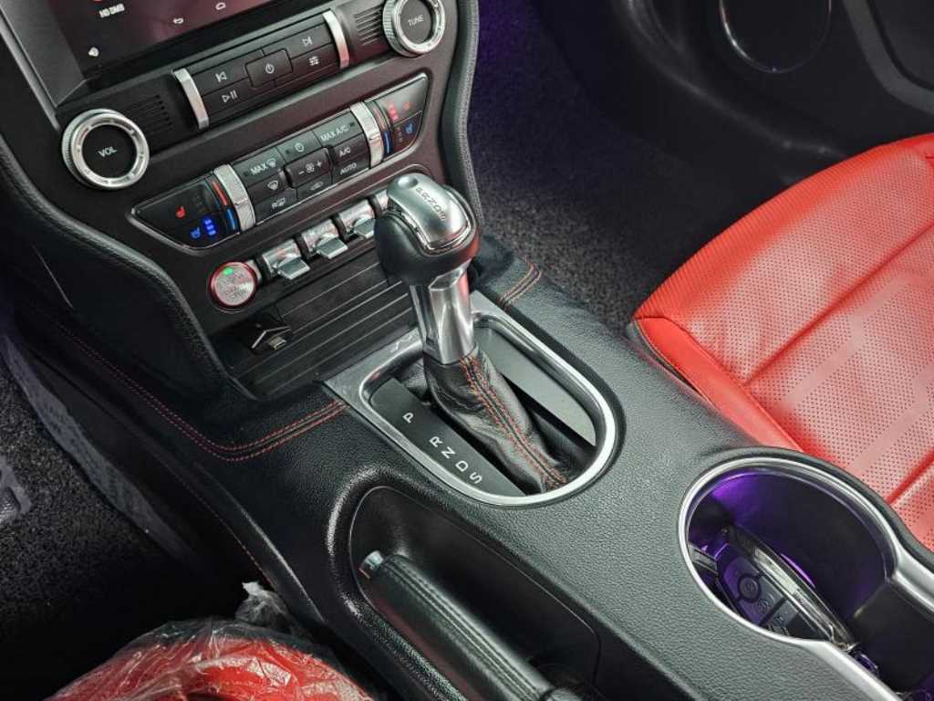 Ford Mustang - Vista 9