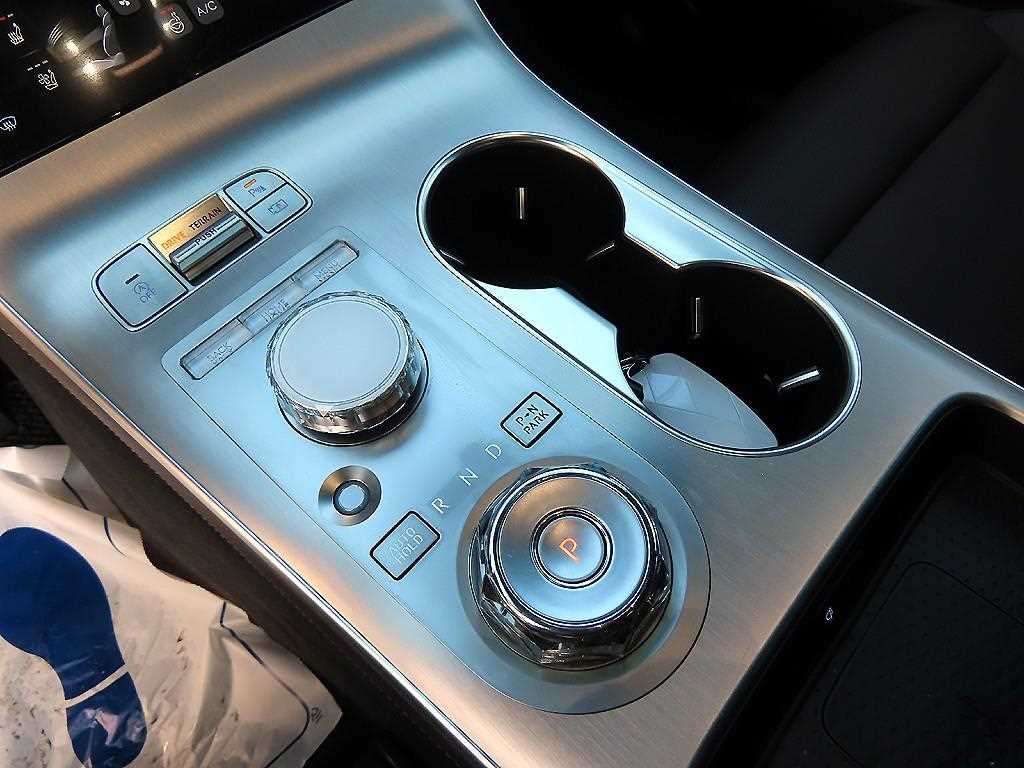 Genesis GV70 - Vista 10