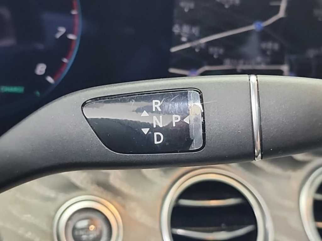 Mercedes Benz E class - Vista 8