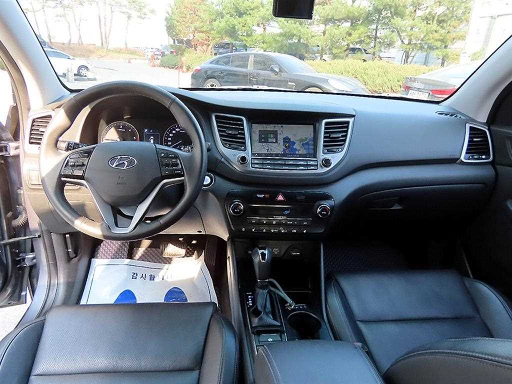 HYUNDAI Tucson - Vista 7