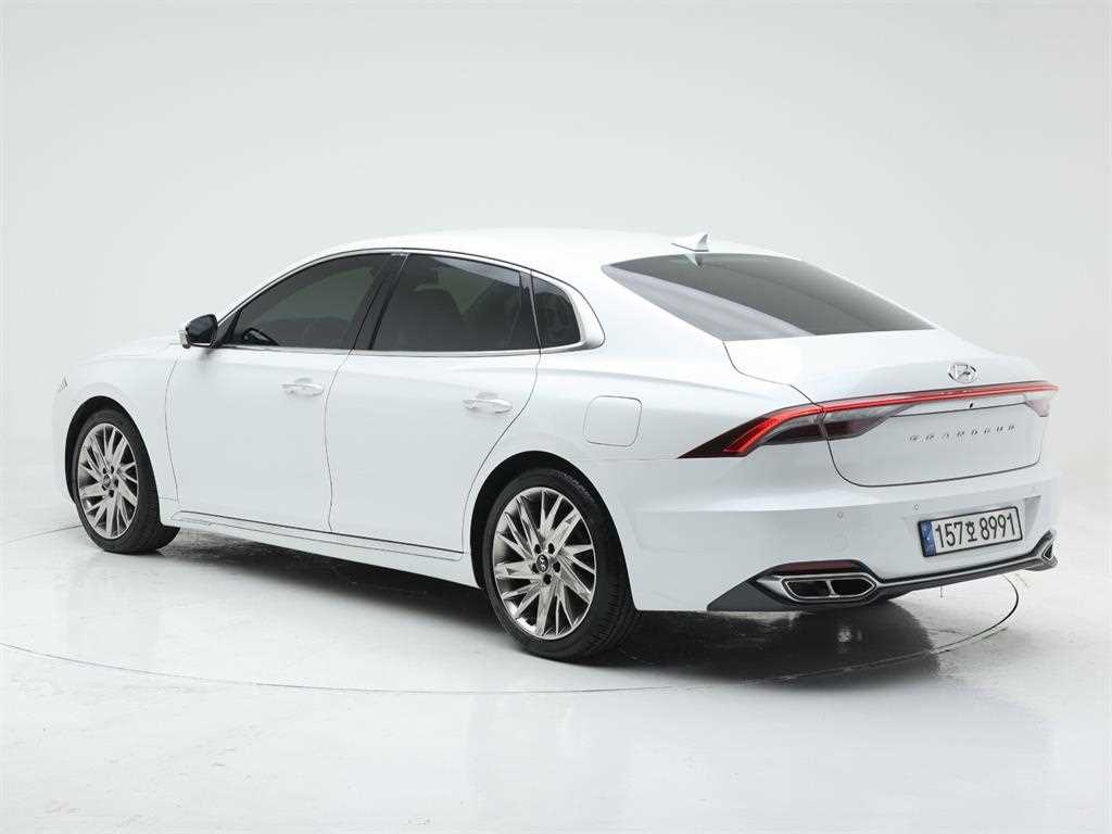 HYUNDAI Grandeur - Vista 4